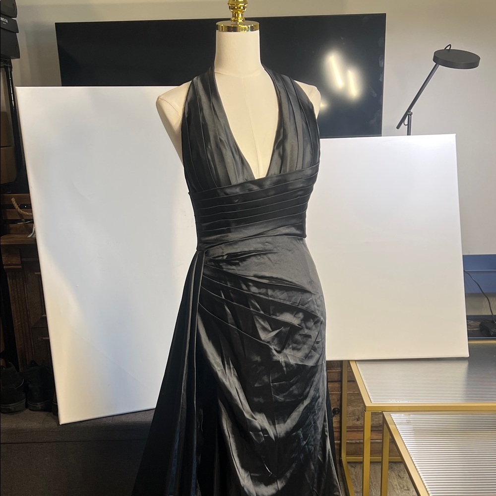 Sophisticated Black Backless Evening Gown - Picture 2 of 5
